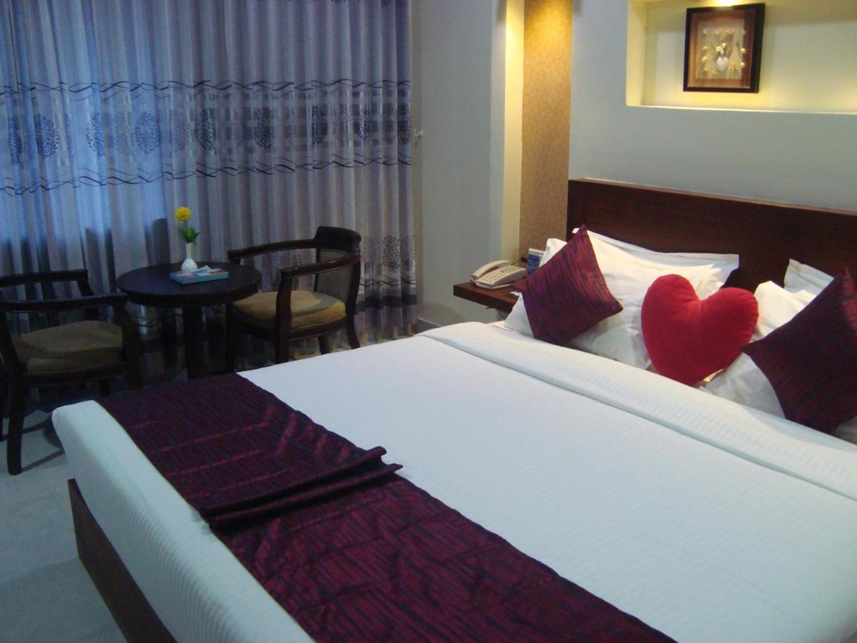 Rouba Residency Hotel Ponnani Екстер'єр фото