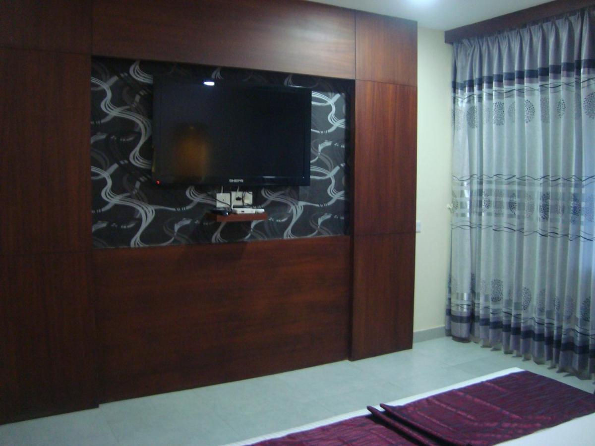 Rouba Residency Hotel Ponnani Екстер'єр фото